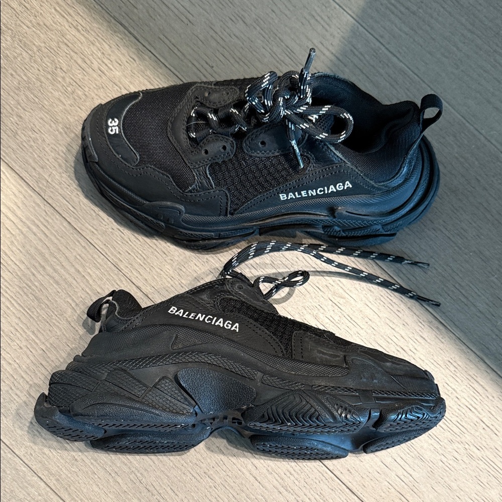 Balenciaga Black Chunky Sneakers - insoles missing